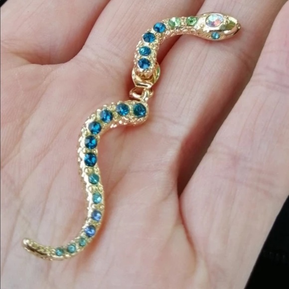 New Boutique Snake Rhinestone Unique Earrings - Picture 12 of 12